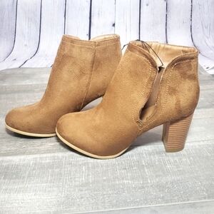 RUE 21 Etc. Heeled Ankle Boots Brown Suede Size 10